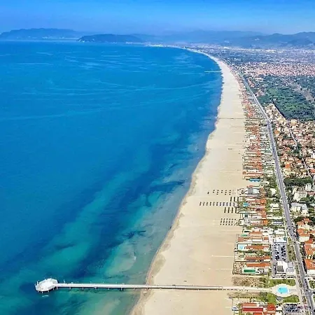 50 M From The Sea And Private Parking Lejlighed