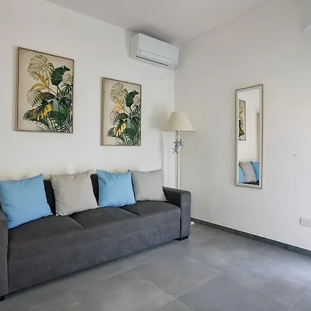50 M From The Sea And Private Parking Lejlighed Marina di Pietrasanta