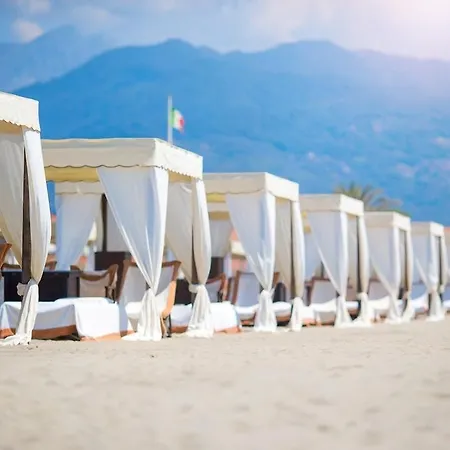 Lejlighed 50 M From The Sea And Private Parking Marina di Pietrasanta