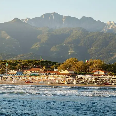 50 M From The Sea And Private Parking