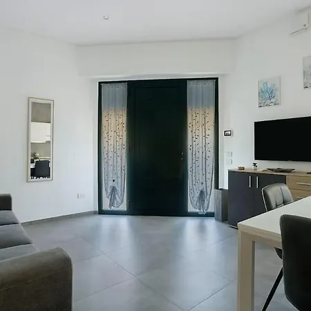 50 M From The Sea And Private Parking Lejlighed