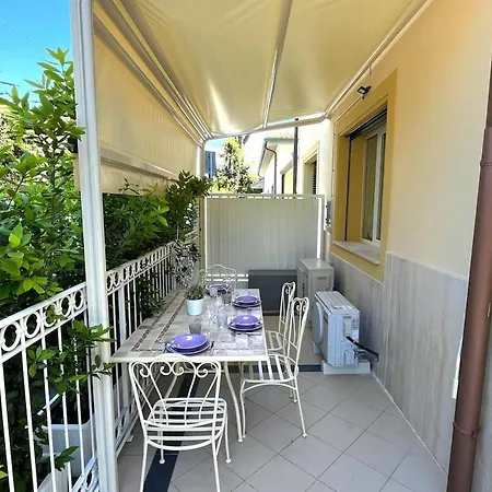 50 M From The Sea And Private Parking Marina di Pietrasanta