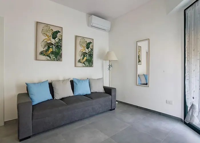 Carducci 213 * Marina di Pietrasanta