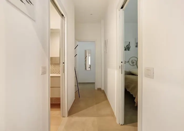 Apartament Carducci 213 *